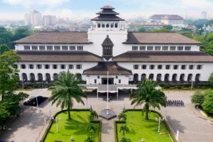 Apa Tempat Wisata yang Wajib Dikunjungi di Bandung