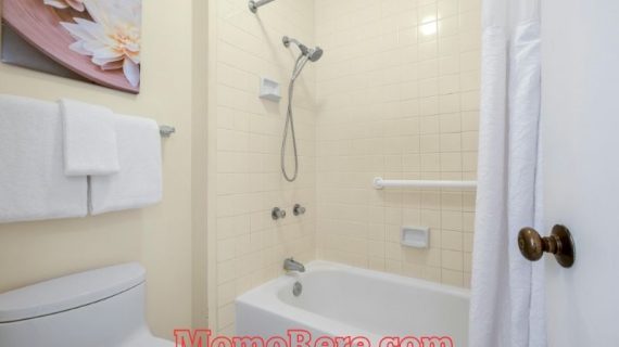 Rekomendasi Hotel Bathtub Solo untuk Staycation Nyaman dan Santai