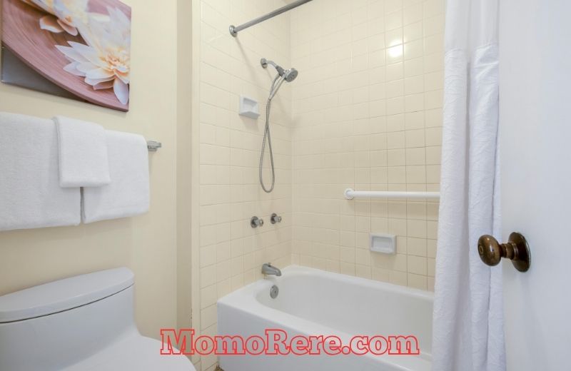 Rekomendasi Hotel Bathtub Solo untuk Staycation Nyaman dan Santai